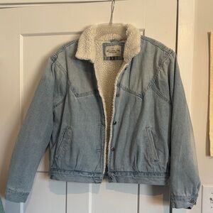 Wrangler Light Blue Denim Jacket with Sherpa Lining